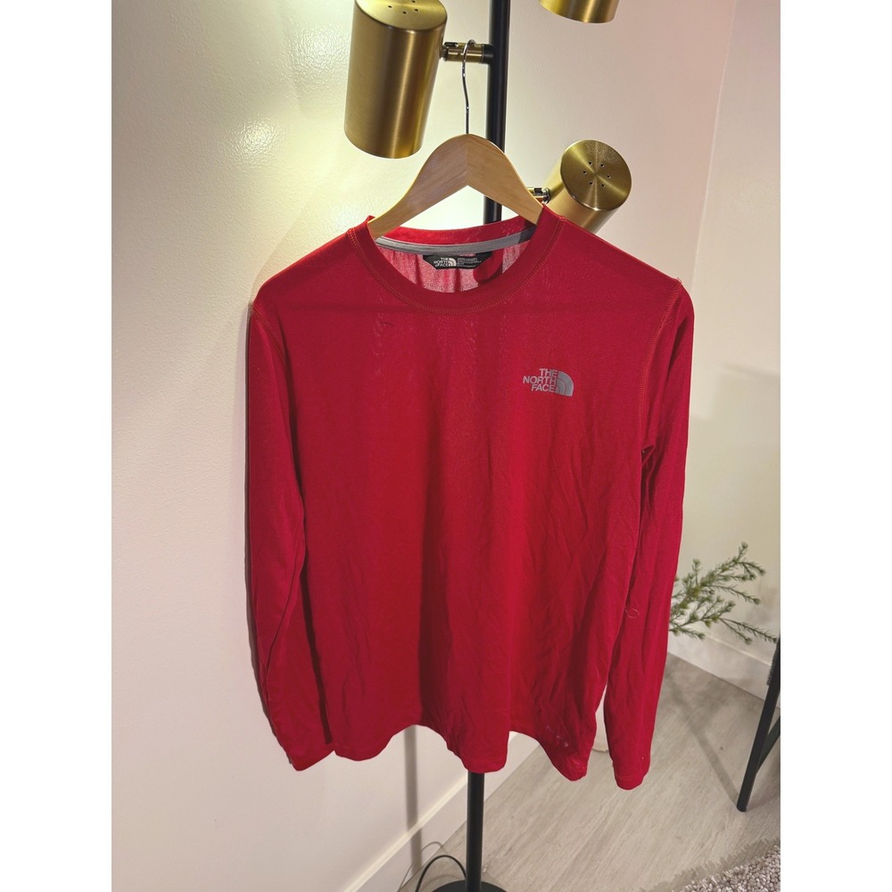 The North Face Mens FlashDry Long Sleeve Performance Shirt Red Medium NF0A3V6L